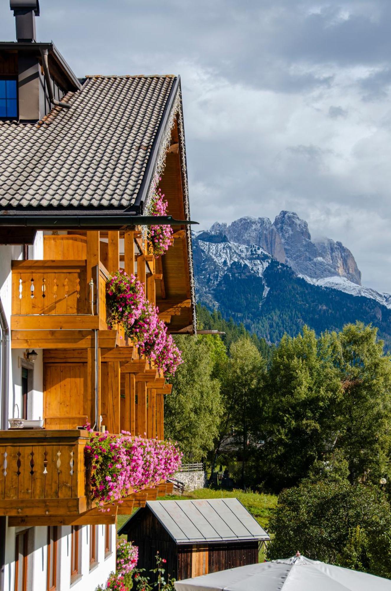 Villa Gemmy Pozza di Fassa Buitenkant foto
