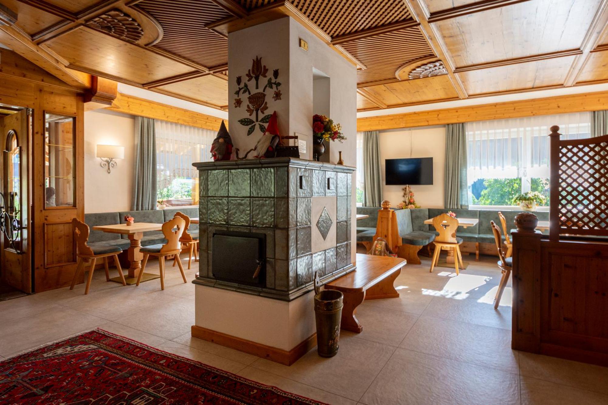 Villa Gemmy Pozza di Fassa Buitenkant foto